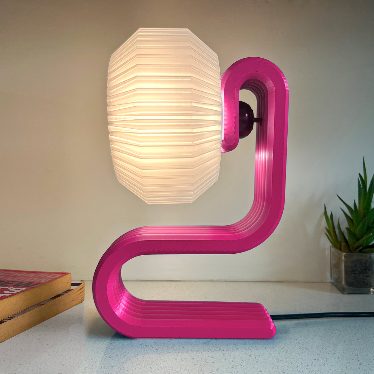 Bookworm lamp in vertical orientation side view with drawer / without drawer Magenta